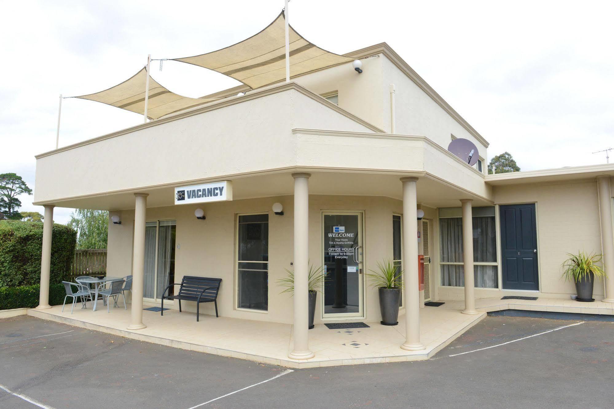 Hamilton Townhouse Motel Exterior photo